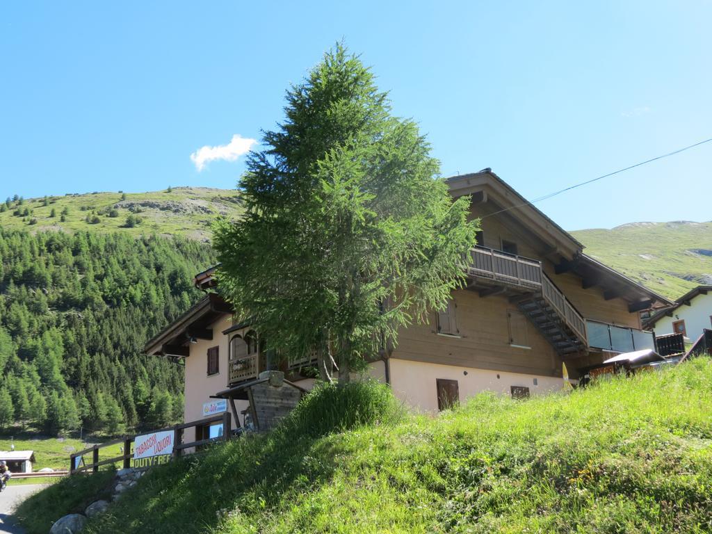 Al Dos Lägenhet Livigno Exteriör bild